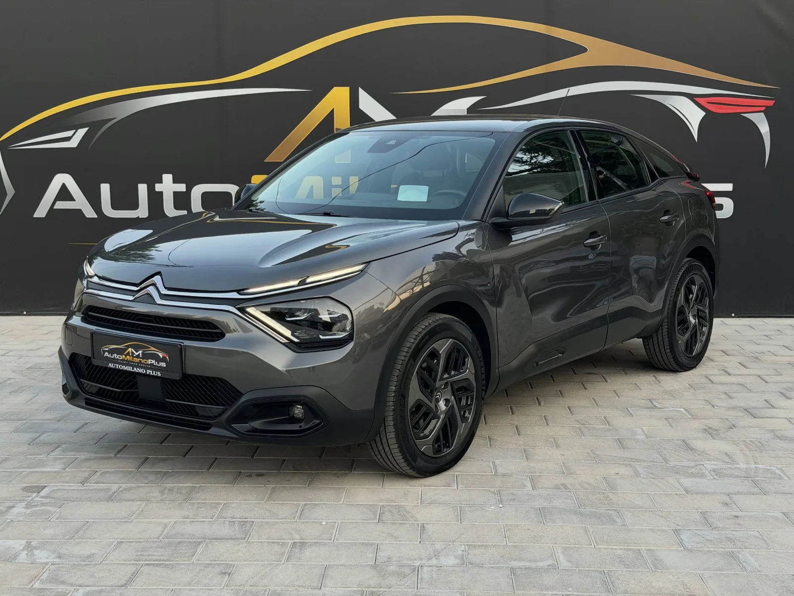 Citroen C4 2022 — главна фотографија